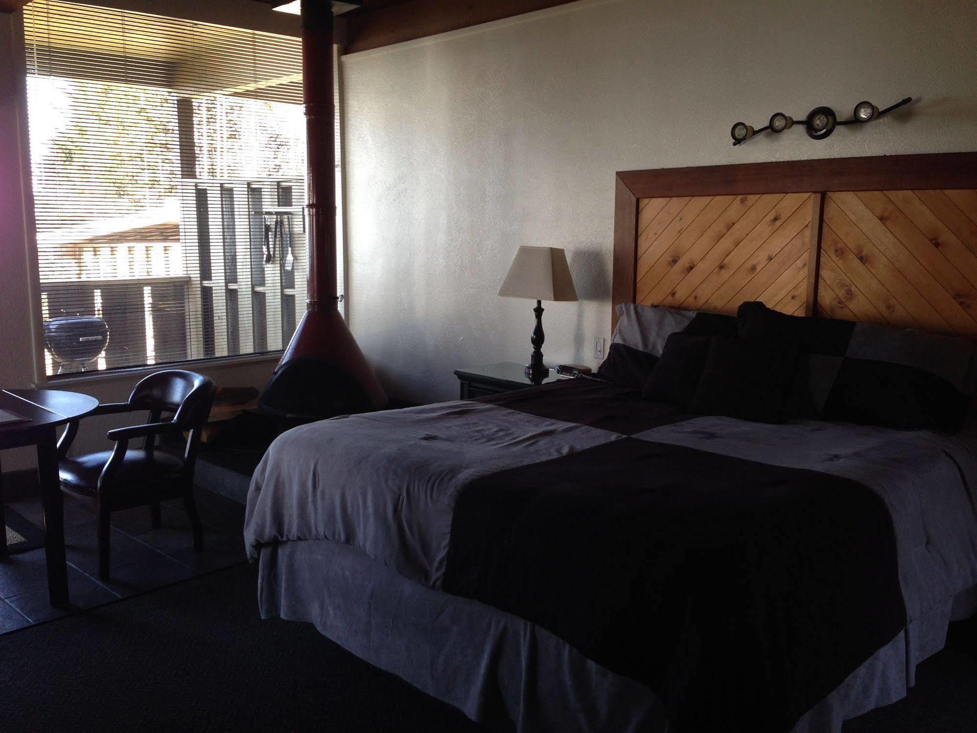 Fort Ross Lodge Jenner Bagian luar foto
